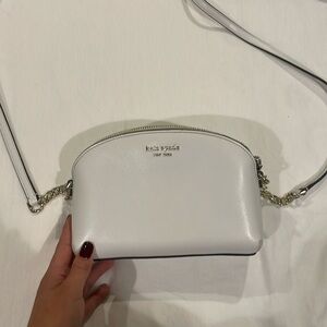 Kate spade bag, white, in really good condition little to no flaws,